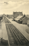 11897 Gezicht op het station van de H.IJ.S.M. (Hollandsche IJzeren Spoorweg-Maatschappij) te Rhenen.